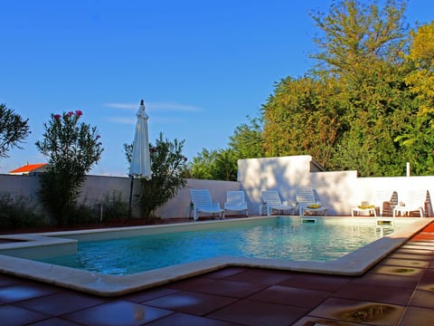 4-Schlafzimmer-Wohnung mit privatem Pool