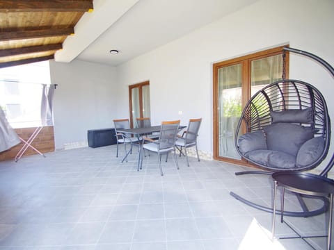 "Apartment Kate" mit Terrasse