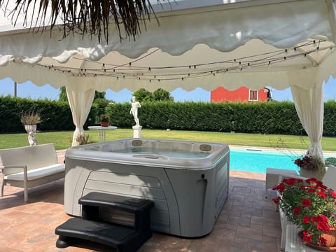 Tenuta "Villa Dalla Benetta" Pool - Wassermassage