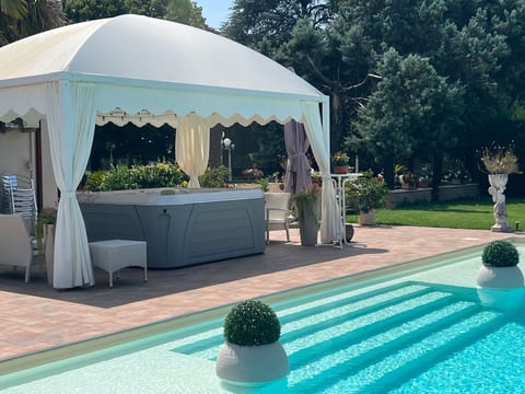 Tenuta "Villa Dalla Benetta" Pool - Wassermassage