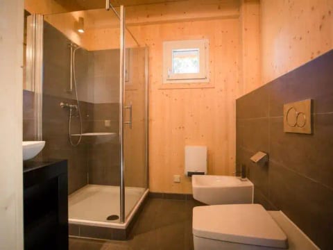 #49 mit IR-Sauna & Sprudelwanne Innen