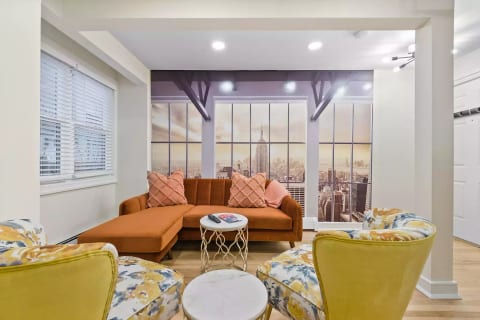 Free Parking-2BR-2.5 Bath, 3 Beds Duplex