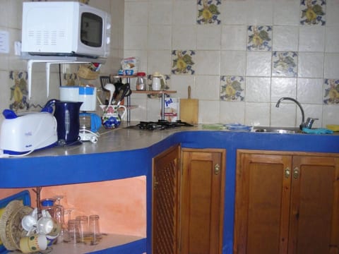Gemütliches Ferienhaus in Tíjola mit Grill, Garten und Terrasse
