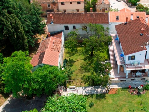 Kleine Wohnung mit schönem Balkon