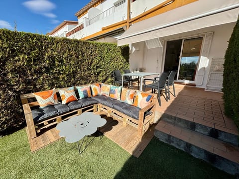 Casa Fluvià mit Gemeinschaftspool