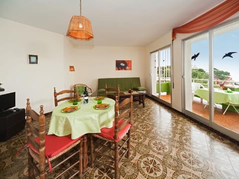mit Balkon