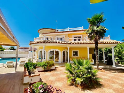 Traumvilla Revoltes