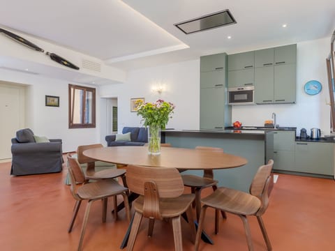 Casa dell'Aviatore große Gartenterrasse