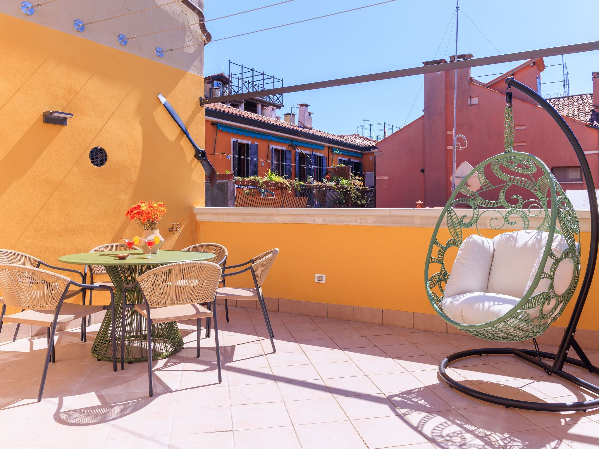 Casa dell'Aviatore große Gartenterrasse