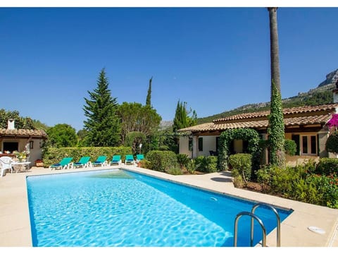 Fantastische Villa in einer ruhigen Gegend in der Nähe von Pollensa