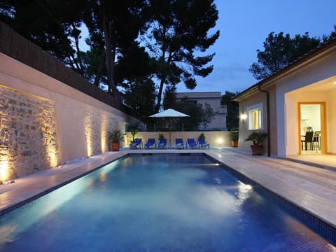 Villa Medina, Cala Sant Vicenç