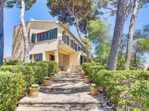 Villa mit Pool in Cala Estancia, nahe Palma