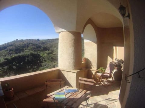 Wohnung in Badolato mit Terrasse