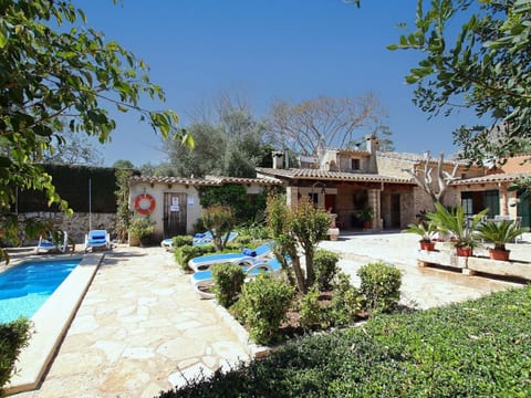 Charmante ländliche Villa Martorell mit Schwimmbad