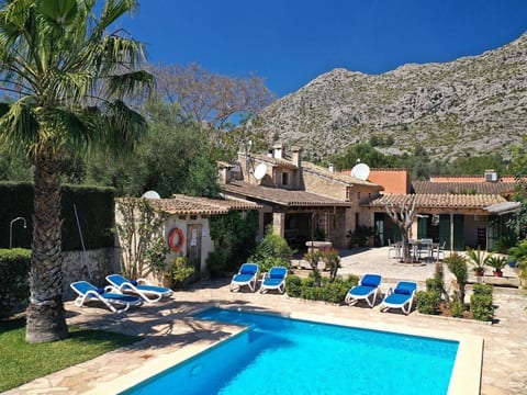 Charmante ländliche Villa Martorell mit Schwimmbad