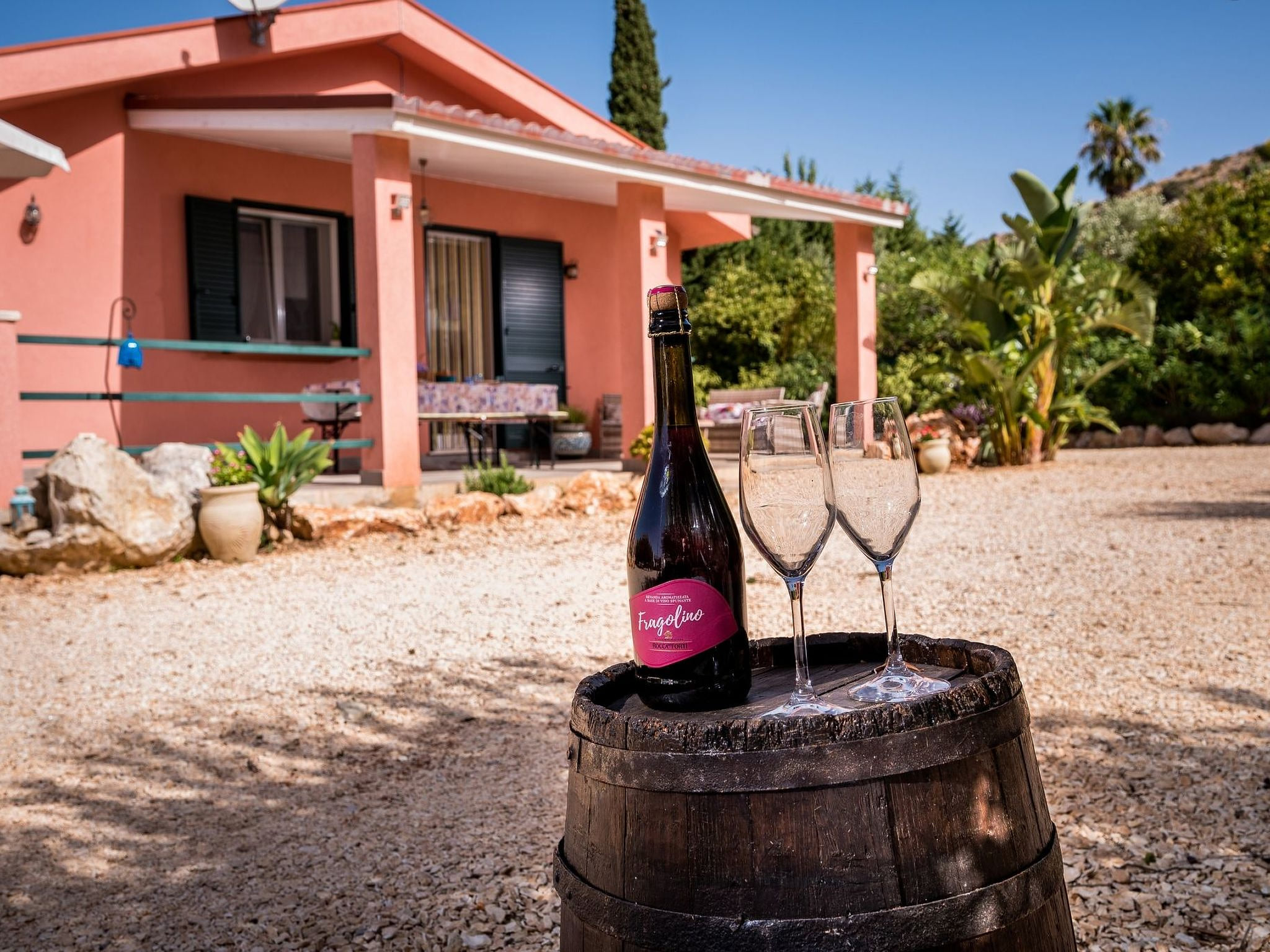 in Castellammare Del Golfo mit Großem Garten und Panoramablick
