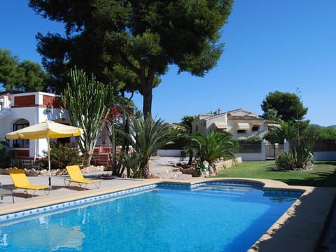 Ferienvilla, Seeblick, privater Pool und Parkplatz
