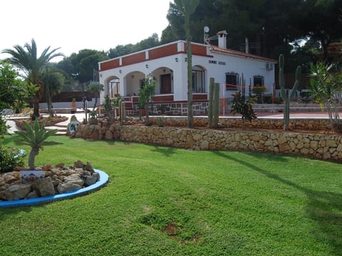 Ferienvilla, Seeblick, privater Pool und Parkplatz