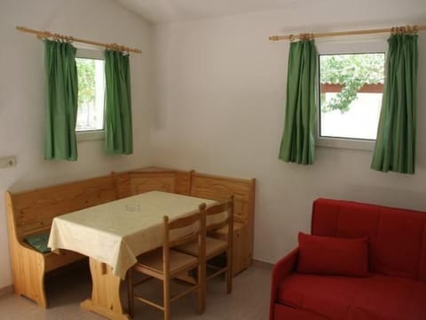 Gemütlicher Ferienbungalow Isabena