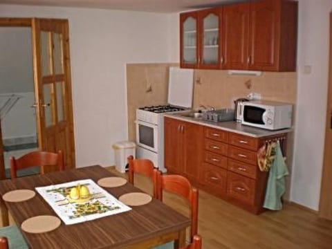 U SEMUSHKY Apartment 3