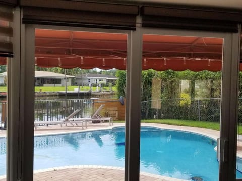 Villa Garden Isle