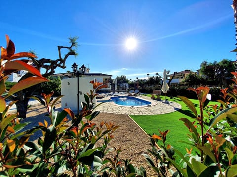 Finca mit eigenem Garten und Grill
