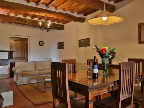 Große Wohnung mit 3 Schlafzimmern und 4 Bädern