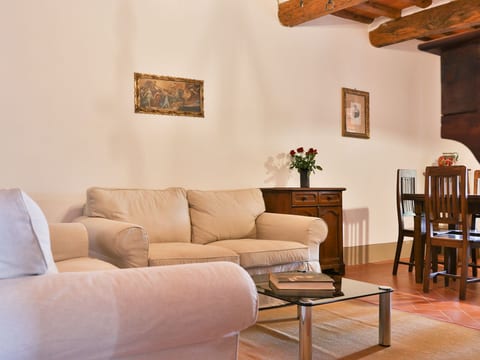 Große Wohnung mit 3 Schlafzimmern und 4 Bädern