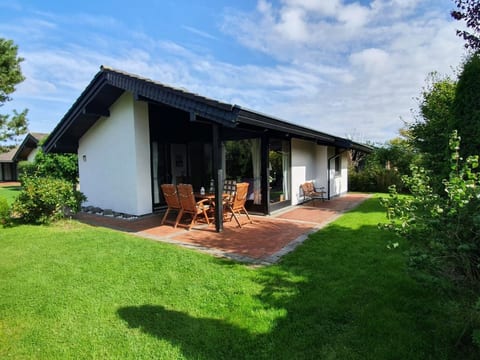 L3 Eingezäuntes Ferienhaus in Eckwarderhörne