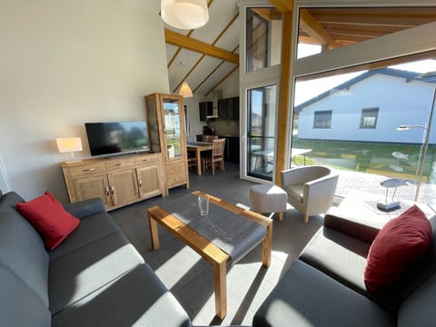 G11 Eingezäuntes Neubau-Haus in Eckwarderhörne