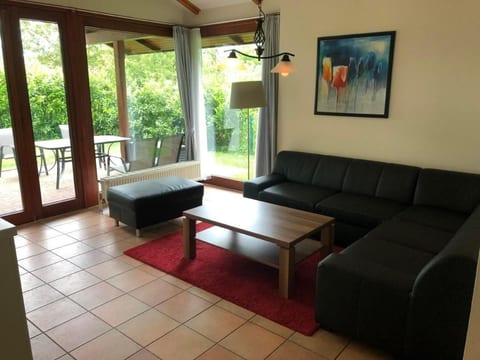 K5 Haus in Eckwarderhörne mit Terrasse und Garte