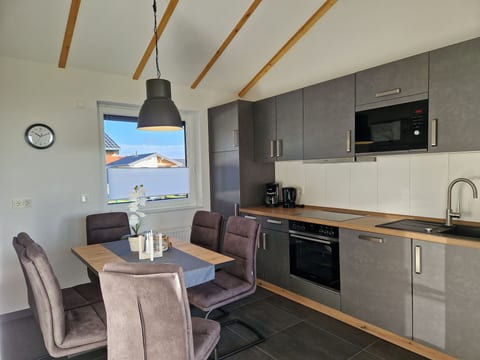 G10 Ferienhaus mit Wiesenblick in Eckwarderhörne