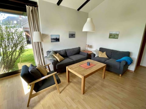 E15 Freistehendes Haus am Eckwarderhörner Deich