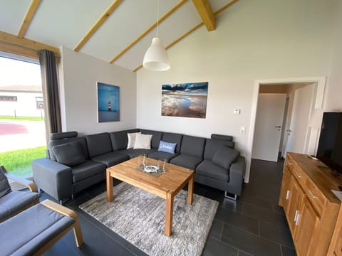 N4 Haus in Nordseenähe mit Terrasse und Garten