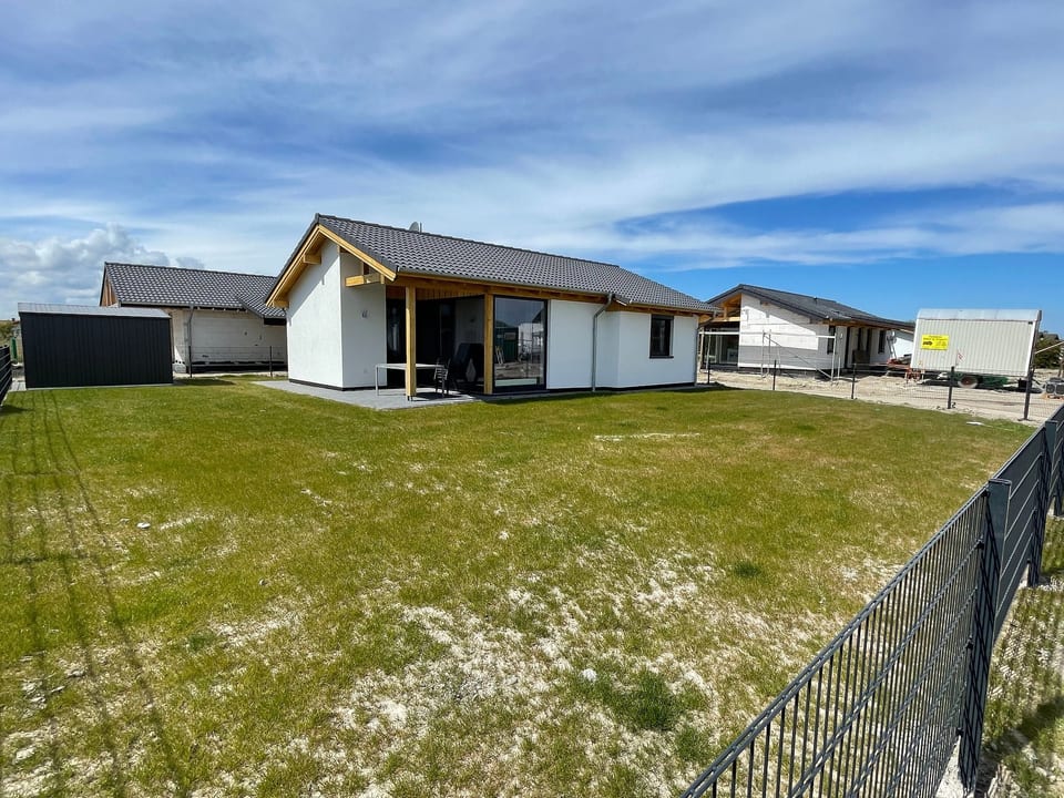 G12 Ferienhaus in Eckwarderhörne mit Gartenhaus - Butjadingen