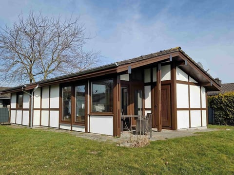 Haus F 21, Randlage mit Wiesenweitblick eingezäu