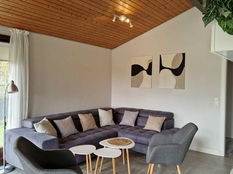 Haus F 21, Randlage mit Wiesenweitblick eingezäu