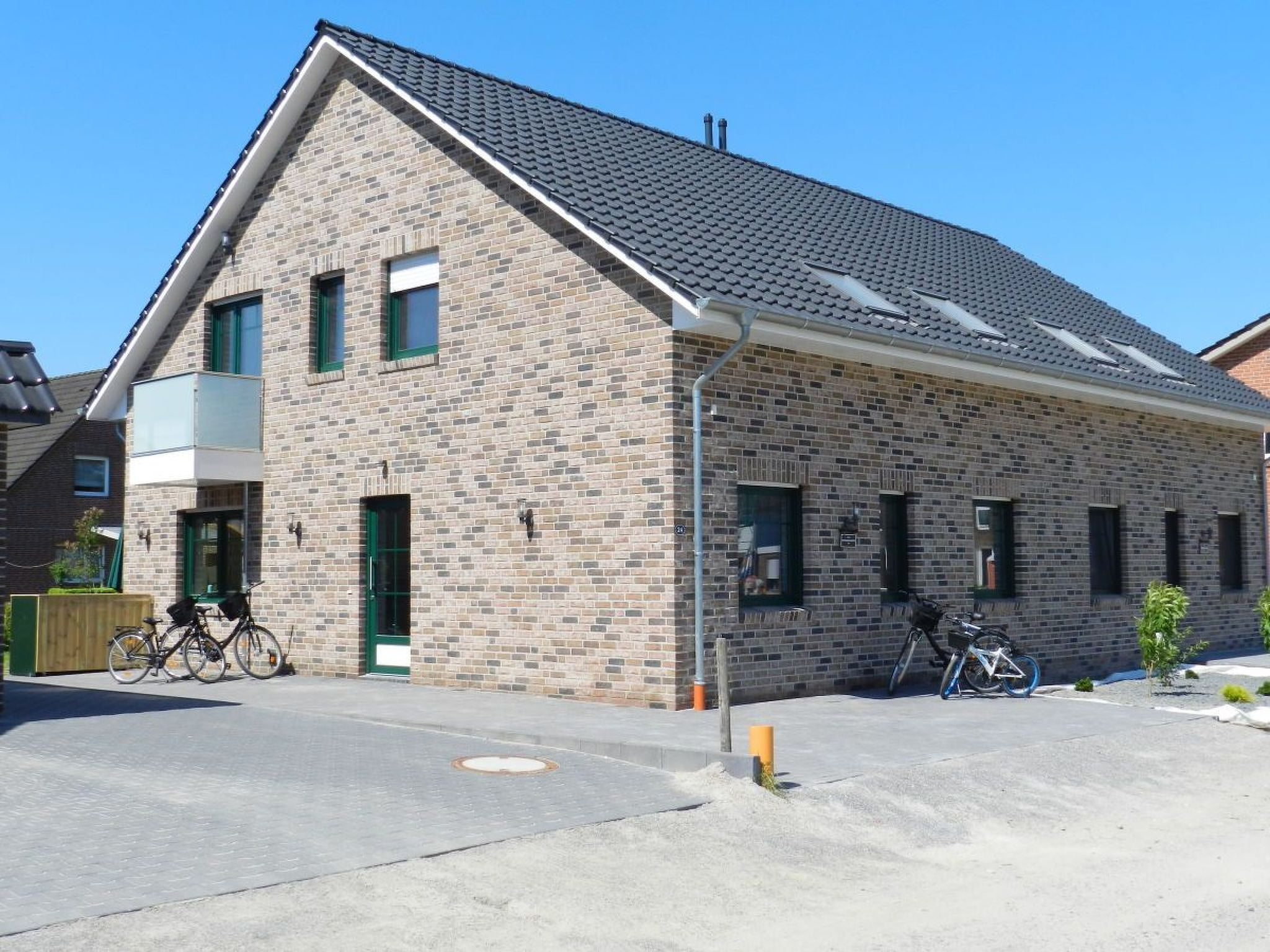 in Burhave mit Kleinem Garten