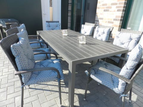 in Burhave mit Kleinem Garten