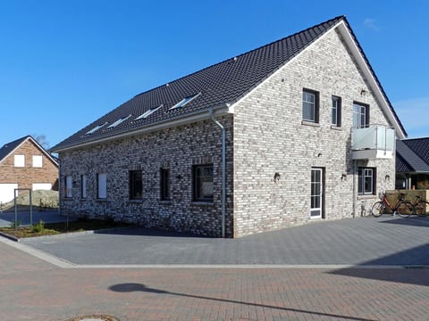 in Burhave mit Großer Terrasse