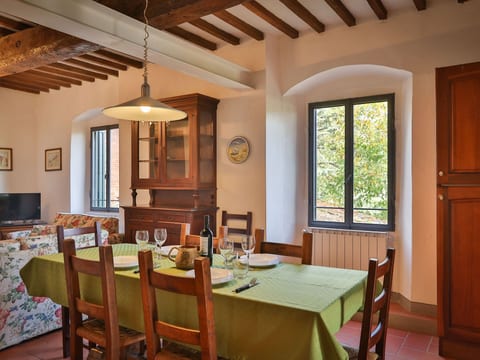 Große Wohnung mit 3 Schlafzimmern und 3 Bädern