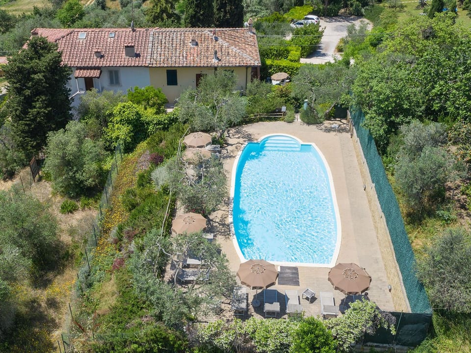 Appartamento in una casa vacanze con piscina nel cuore della Toscana. - Gavignano