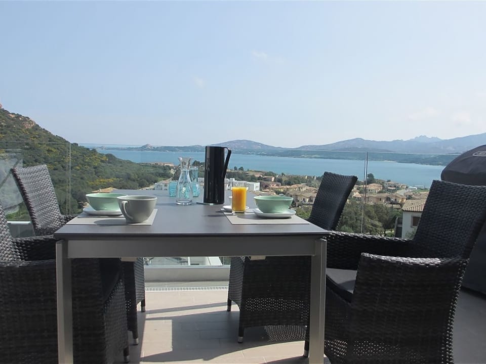 Wohnung mit Terrasse - Cannigione