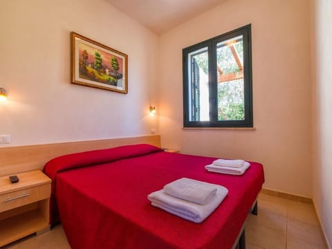 in Marsala mit Terrasse, gemeinschaftlichem Pool und Grill
