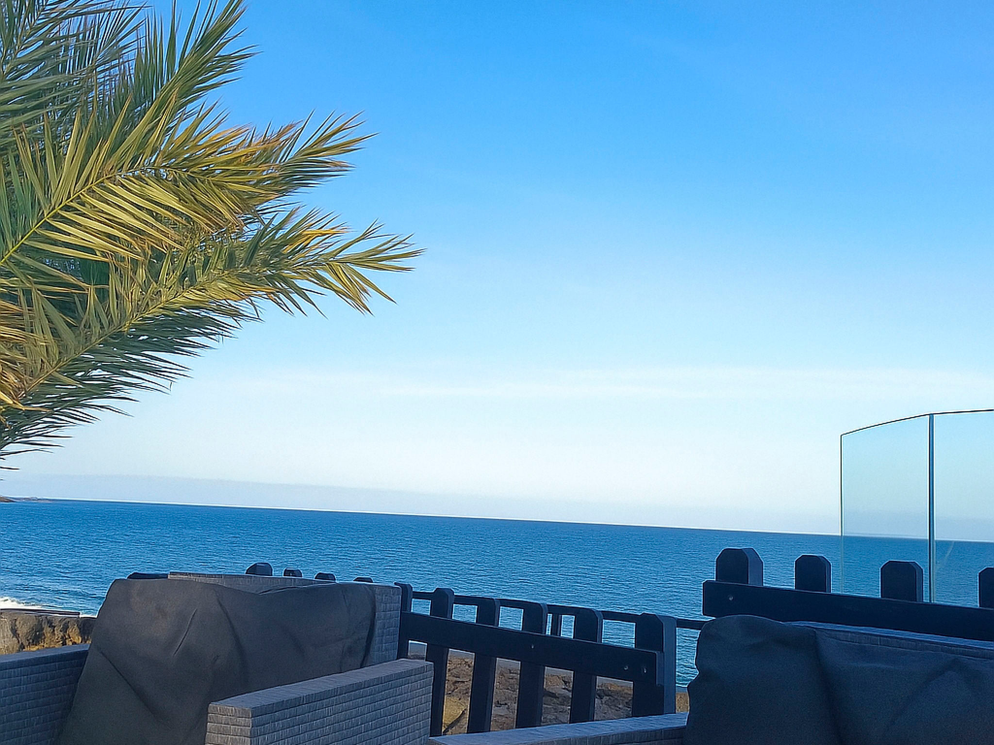 Drean on the Beach, erste Linie am Meer -Garten