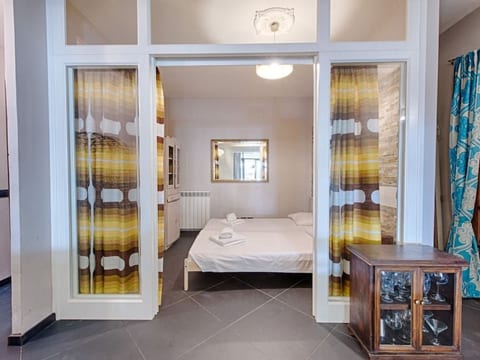 Zwei Schlafzimmer mit Garten und Whirlpool
