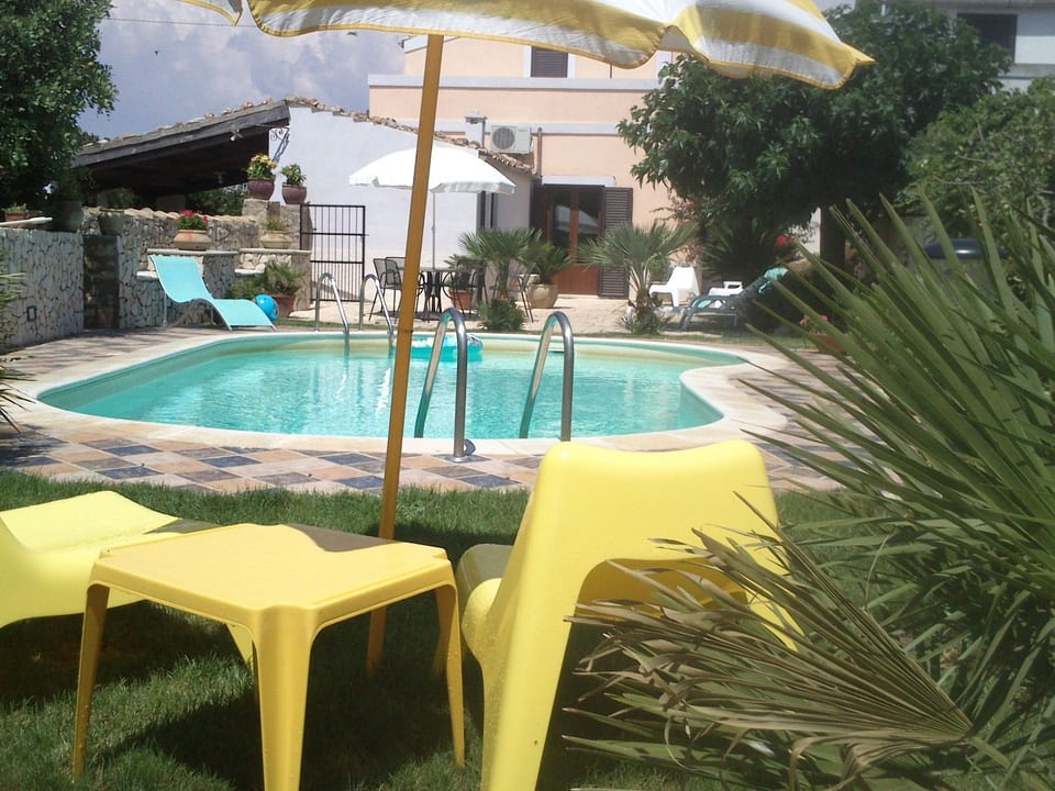 Villa mit Pool - Marina di Ragusa