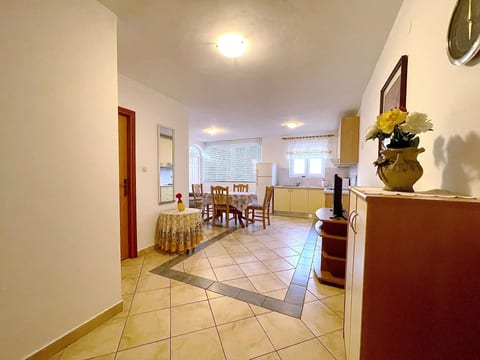 Appartement in Baška mit Eigener Terrasse