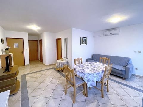 Appartement in Baška mit Eigener Terrasse