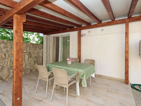 Appartement in Baška mit Eigener Terrasse